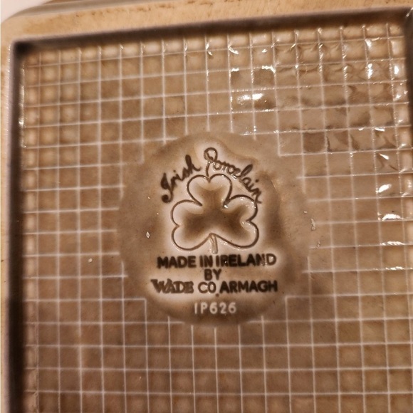 Vintage Irish Porcelain Wade Dish Armagh Pottery Ashtray 5” x 6” Hunting Scene - Picture 3 of 4